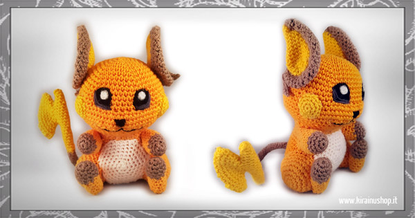 Pikachu amigurumi portachiavi, fatto a mano all'uncinetto - Per la